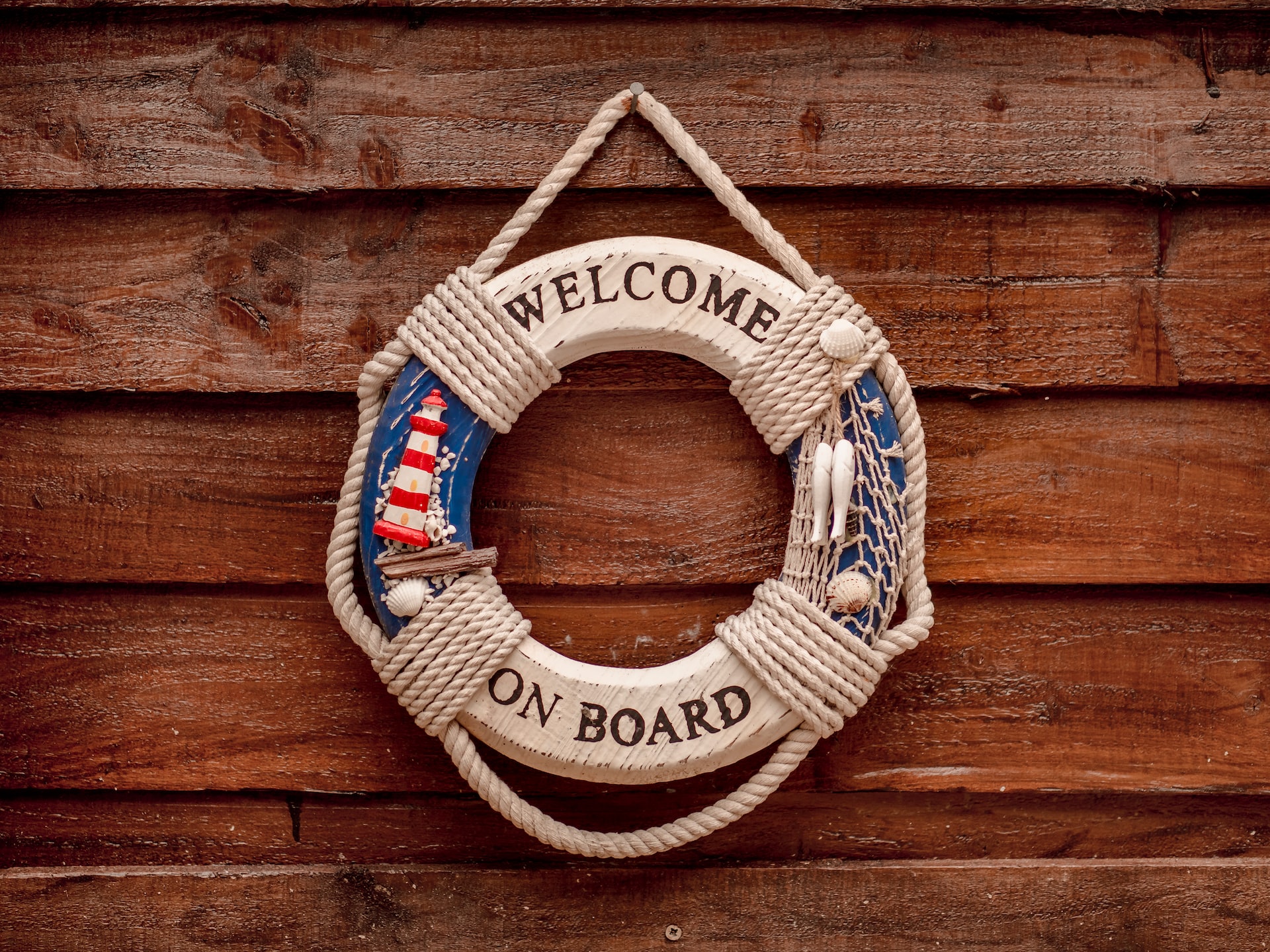 How to Onboard New Hires: The Do’s and Don’ts
